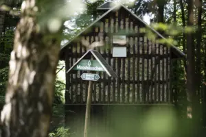 Mooshäuschen bei Schwarzburg im Wald